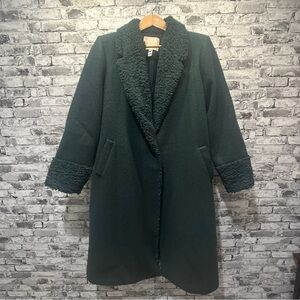 EUC Hutch Dark Green Teddy Jacket Size L